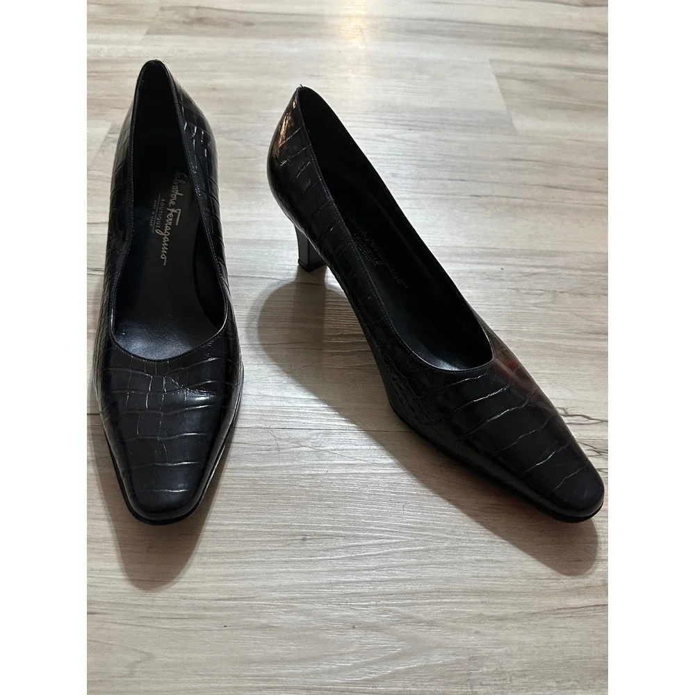 Vintage Salvatore Ferragamo Boutique Croc-embossed Leather Pumps Size 12